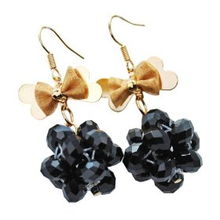 璀璨典雅 韩版水晶耳环的魅力与搭配艺术