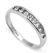 伊泰莲娜丽晶·神美合金戒指 轻奢珠宝的艺术呈现